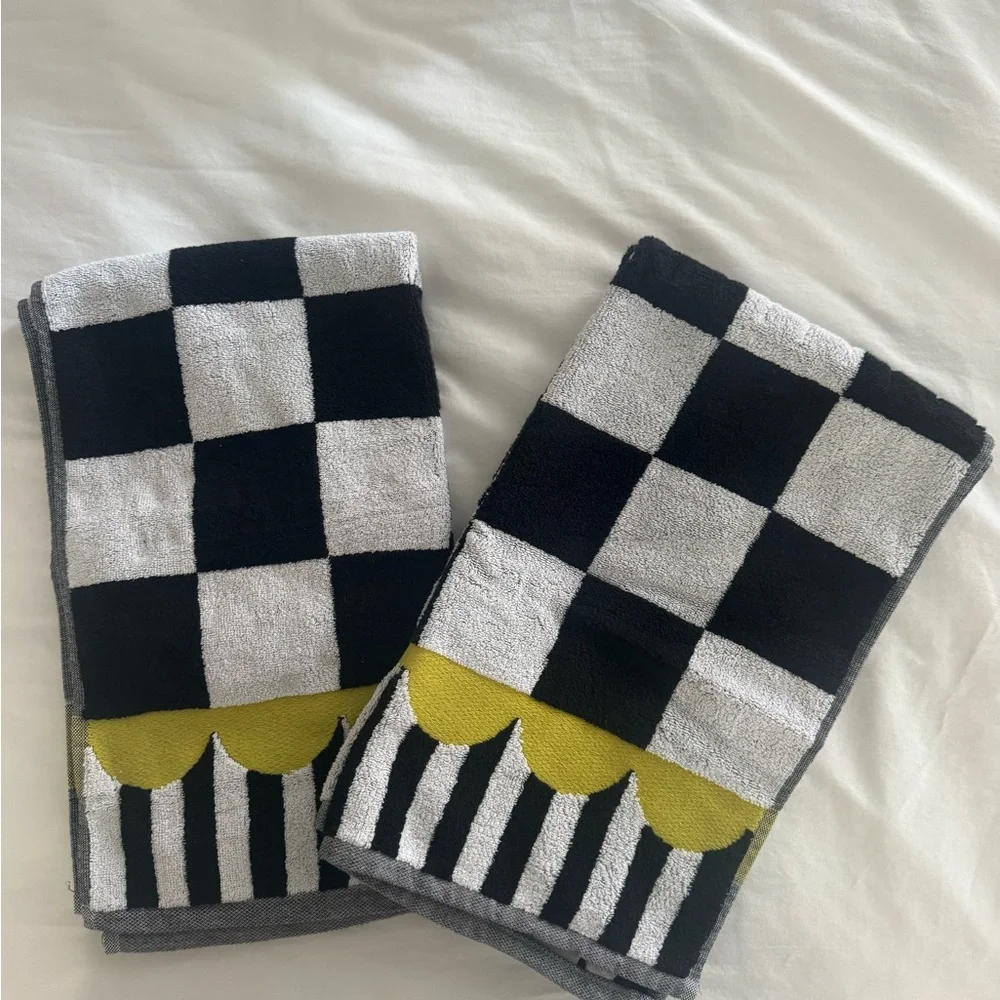 Mackenzie Childs Courtly Check Hand Towels - Picture 1 of 1